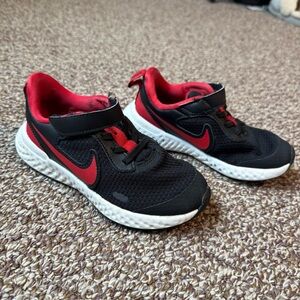 Kids’ Nike Sneakers 11C